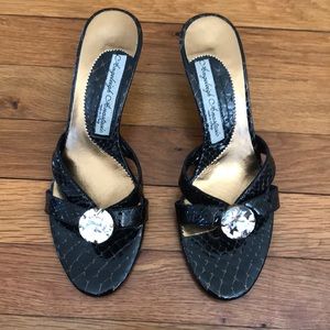 Kitten heel thing mule sandals!